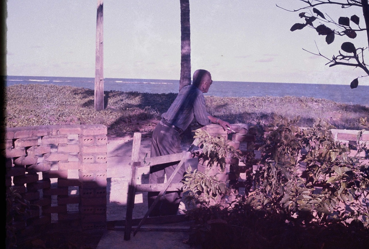 Cartola na praia de Guaxuma, em Maceió, durante o Projeto Pixinguinha / Foto: Cláudio Jorge
